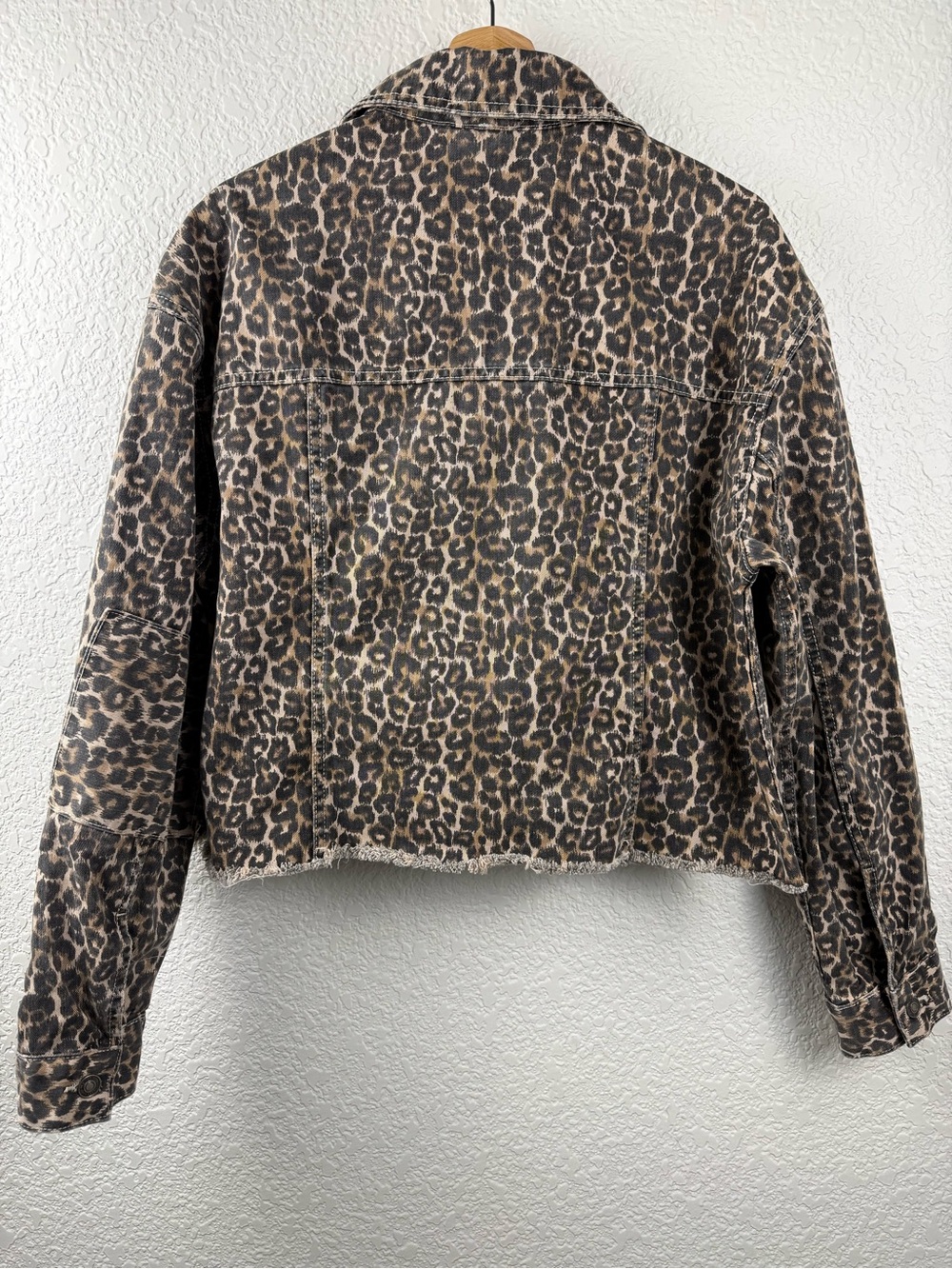 Free People | Leopard Print Cropped Denim Trucker Jacket | Size M - Picture 5 of 10